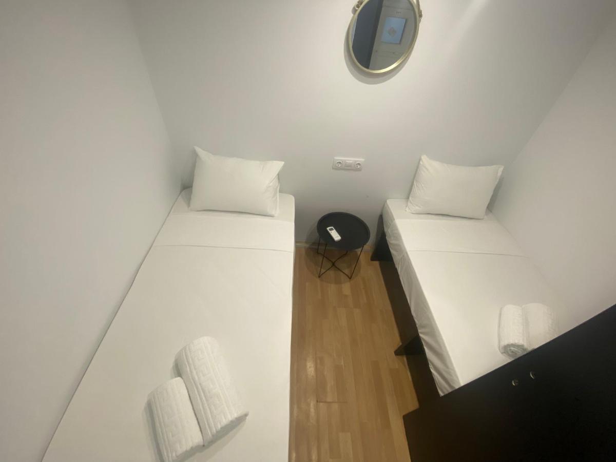 Le.Chris Central Dorms Otel Resmo Dış mekan fotoğraf