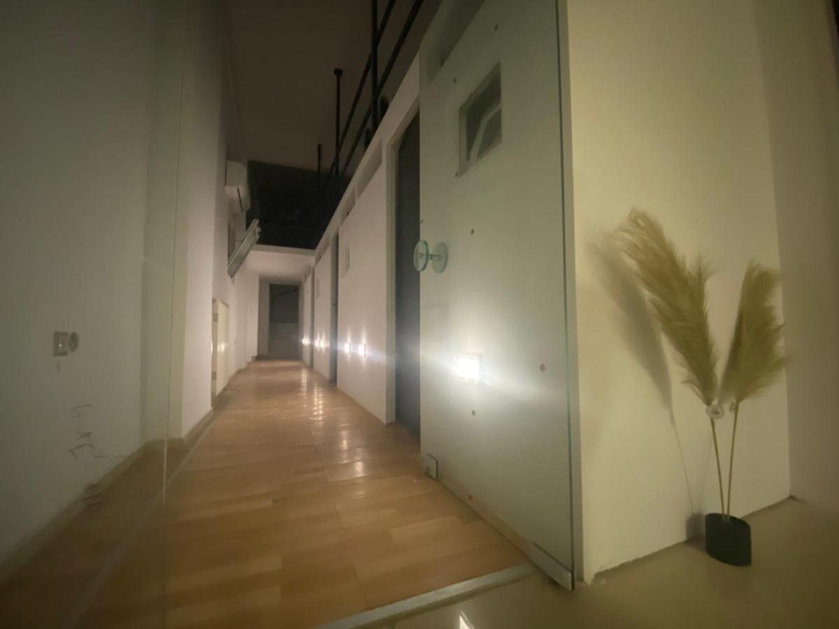 Le.Chris Central Dorms Otel Resmo Dış mekan fotoğraf