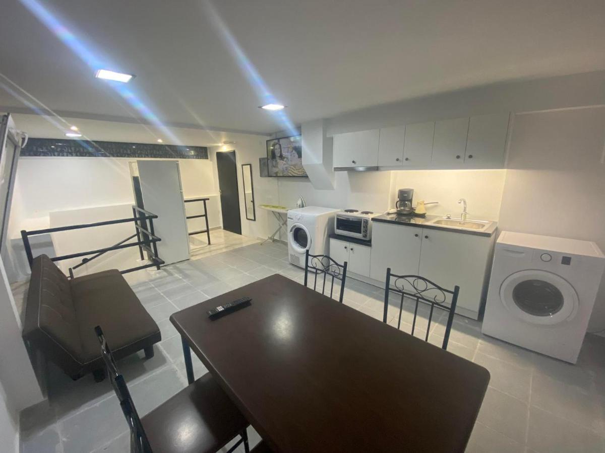 Le.Chris Central Dorms Otel Resmo Dış mekan fotoğraf