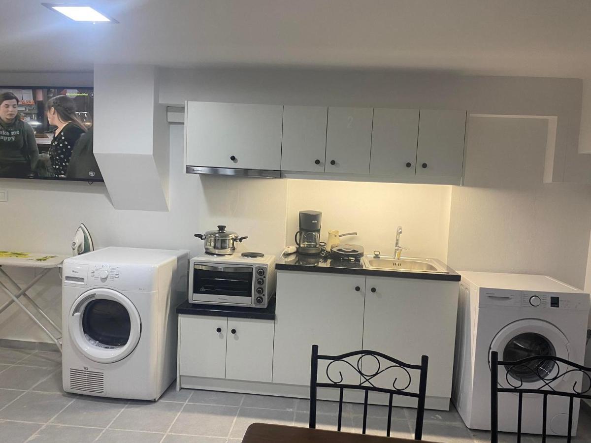 Le.Chris Central Dorms Otel Resmo Dış mekan fotoğraf