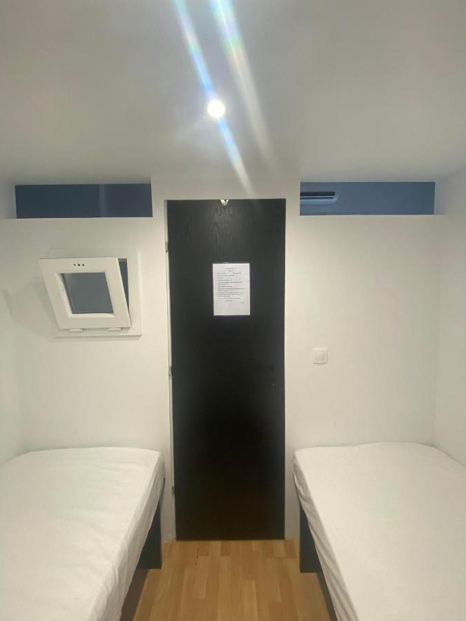 Le.Chris Central Dorms Otel Resmo Dış mekan fotoğraf