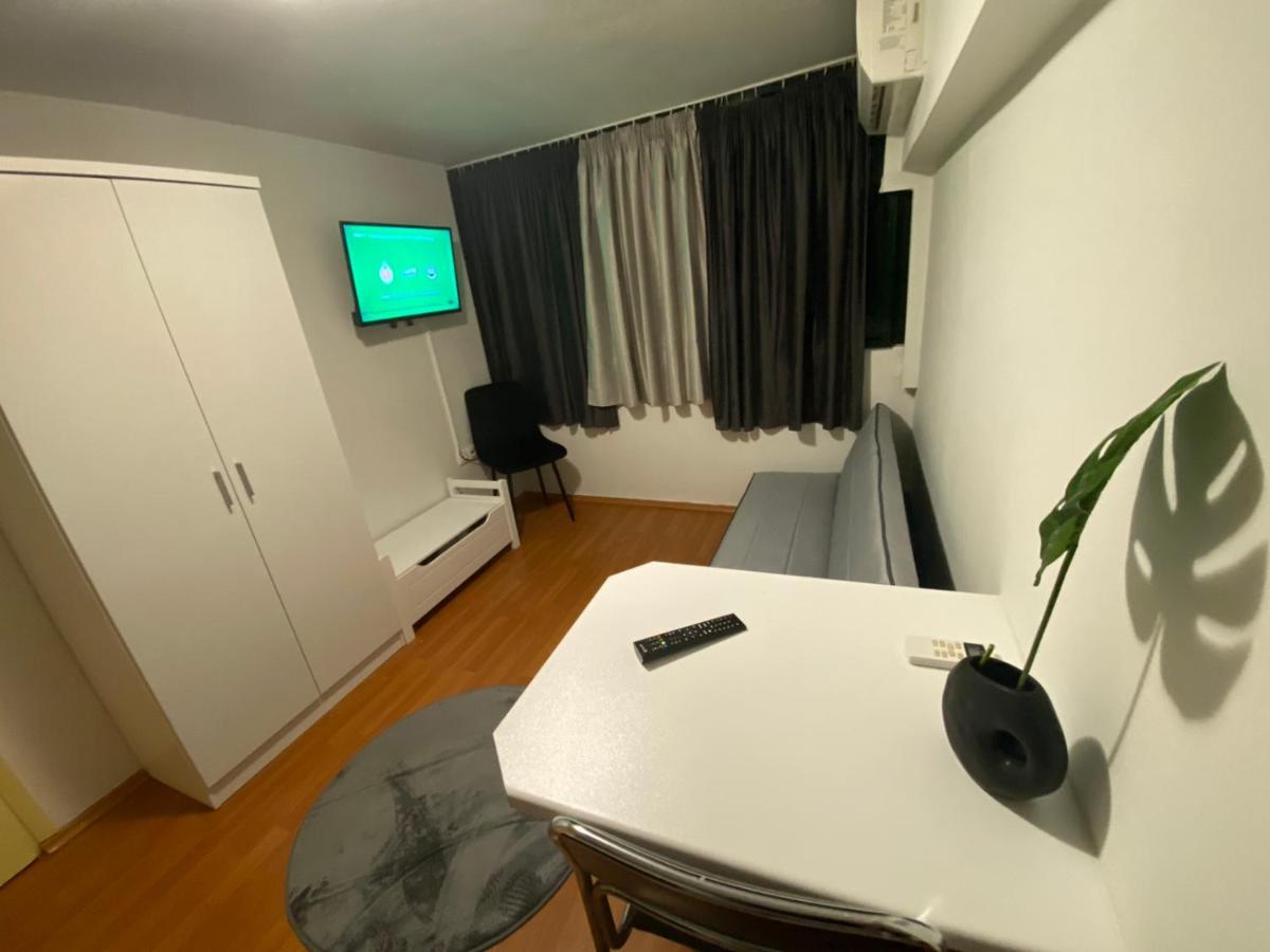 Le.Chris Central Dorms Otel Resmo Dış mekan fotoğraf
