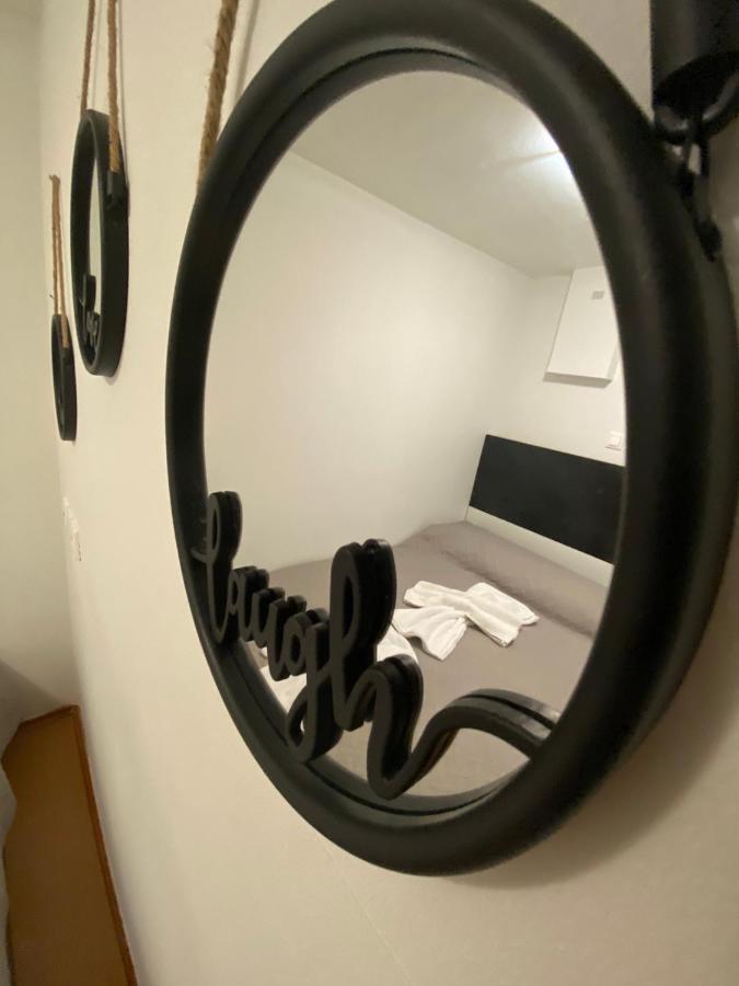 Le.Chris Central Dorms Otel Resmo Dış mekan fotoğraf